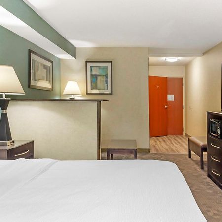 Best Western Plus Berkshire Hills Inn & Suites Pittsfield Exteriör bild