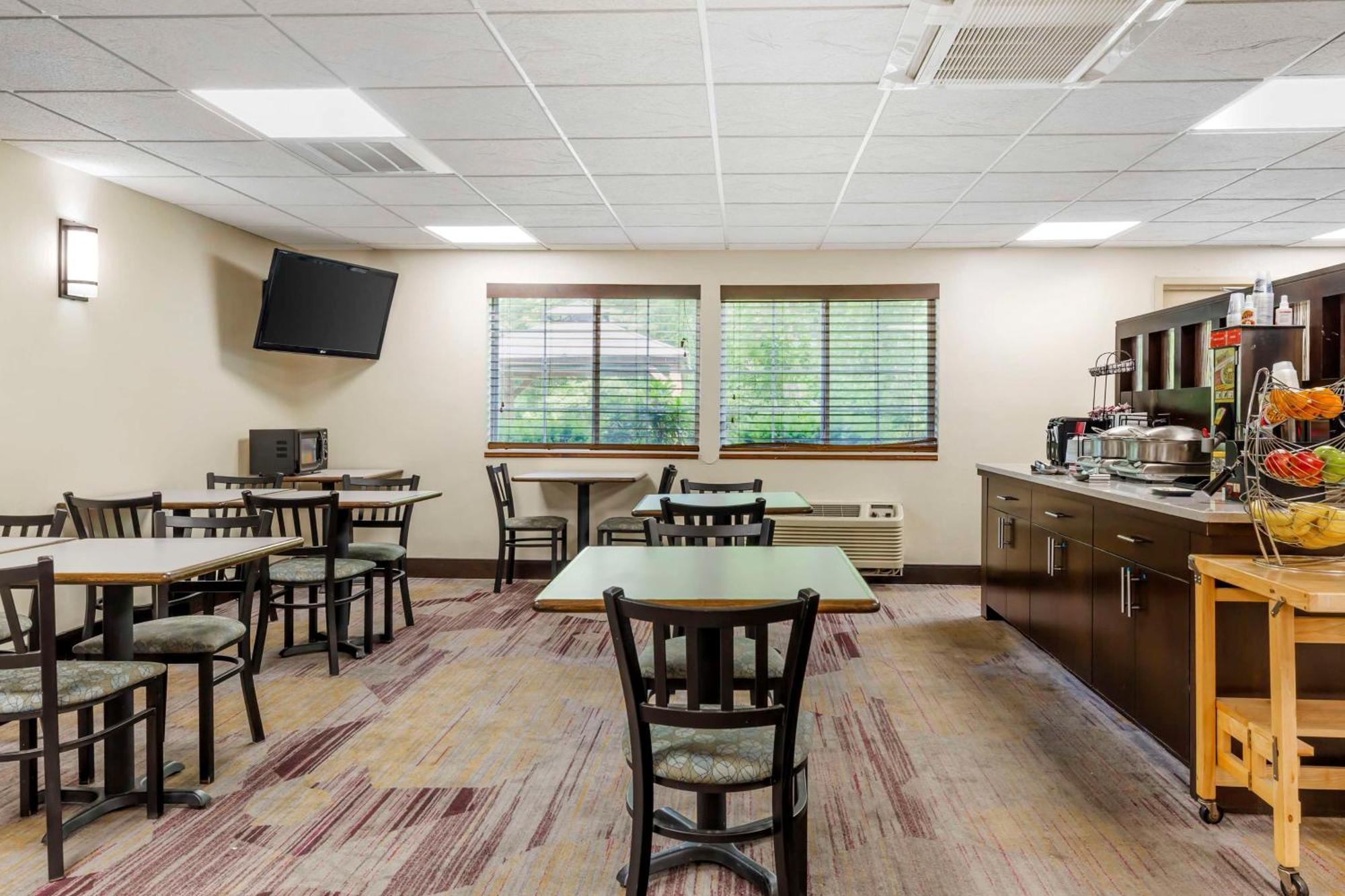 Best Western Plus Berkshire Hills Inn & Suites Pittsfield Exteriör bild