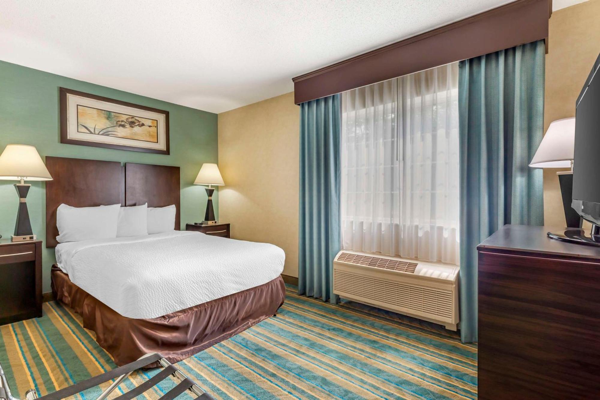 Best Western Plus Berkshire Hills Inn & Suites Pittsfield Exteriör bild