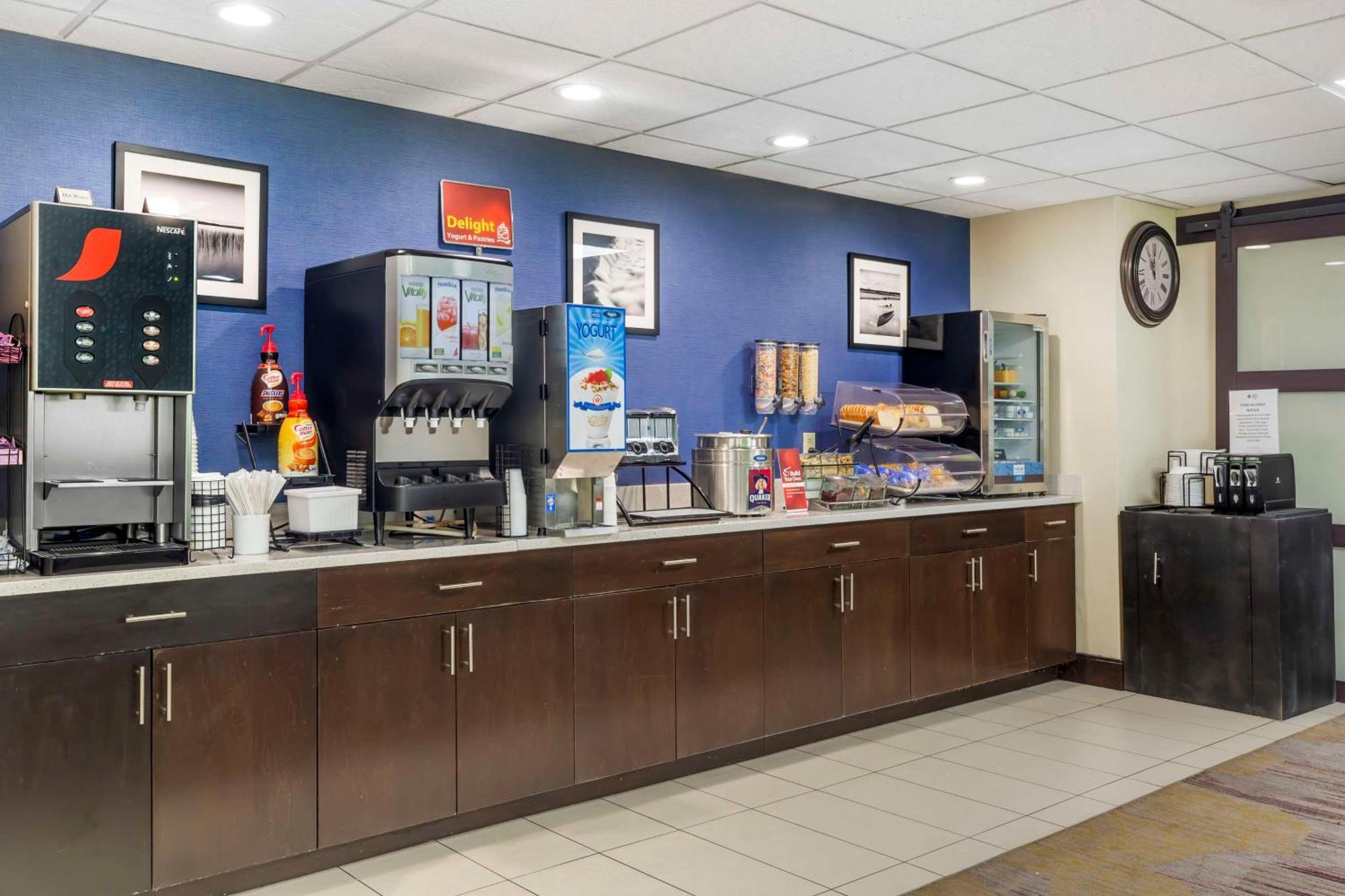 Best Western Plus Berkshire Hills Inn & Suites Pittsfield Exteriör bild