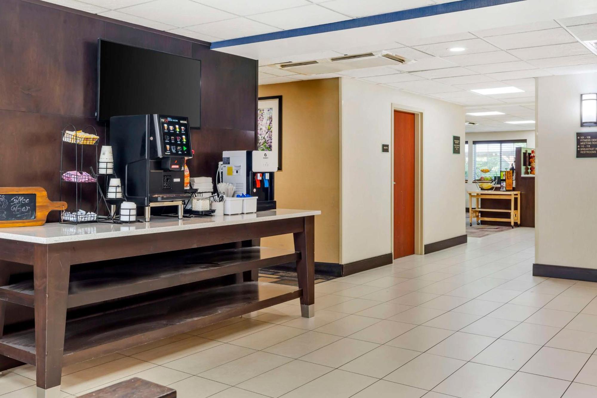 Best Western Plus Berkshire Hills Inn & Suites Pittsfield Exteriör bild