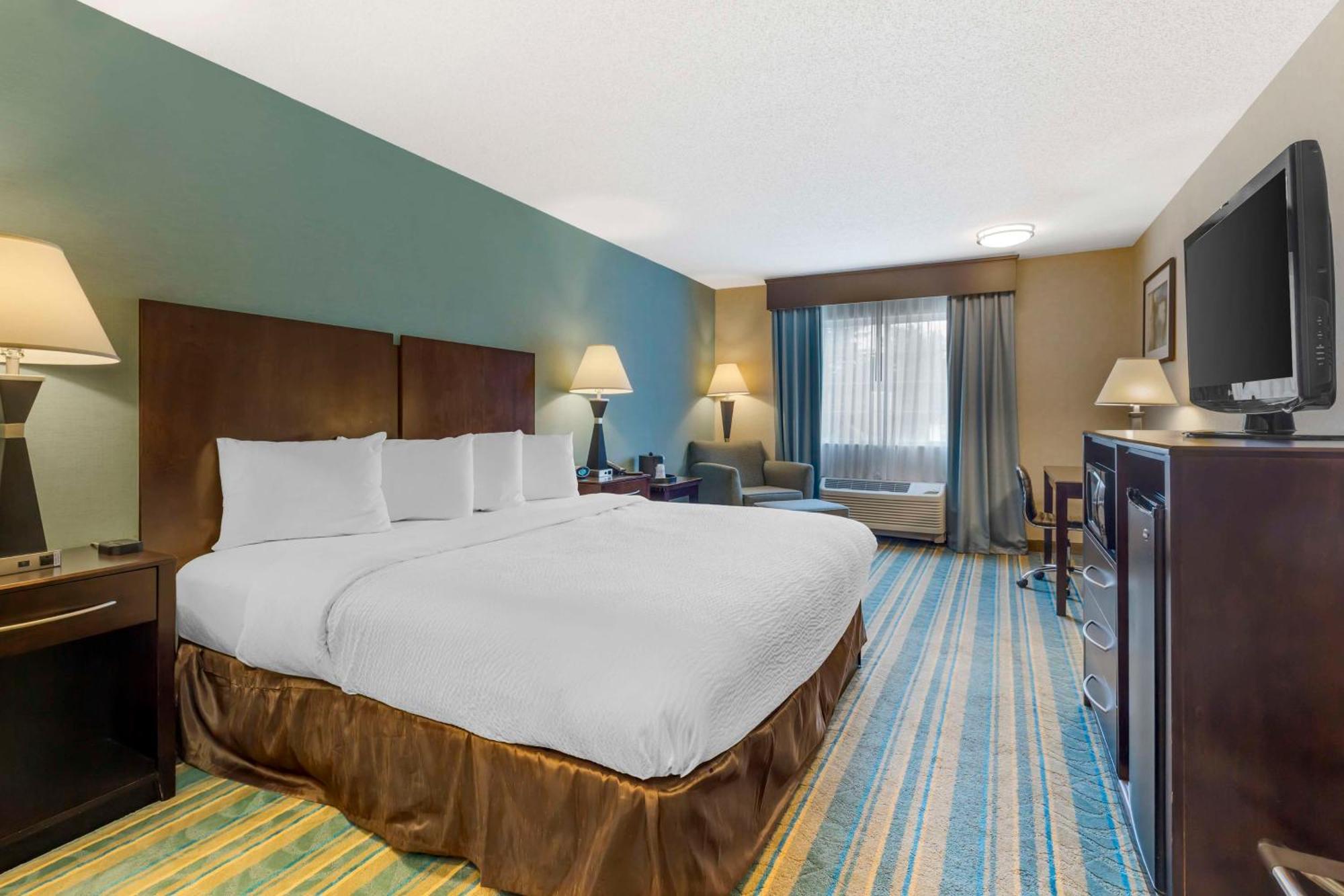 Best Western Plus Berkshire Hills Inn & Suites Pittsfield Exteriör bild